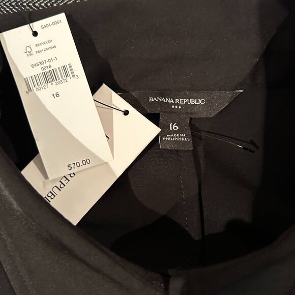 Banana Republic Black Satin Blouse, NWT, size 16 - Picture 3 of 7